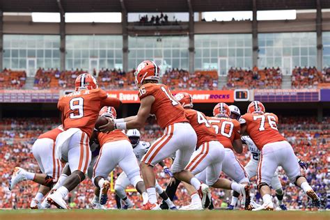 score of the clemson football game|More.